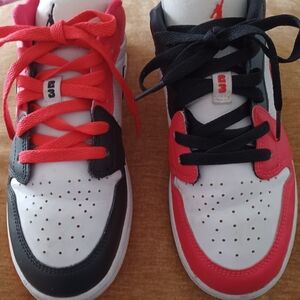 Jordan 1's SE size 5.5